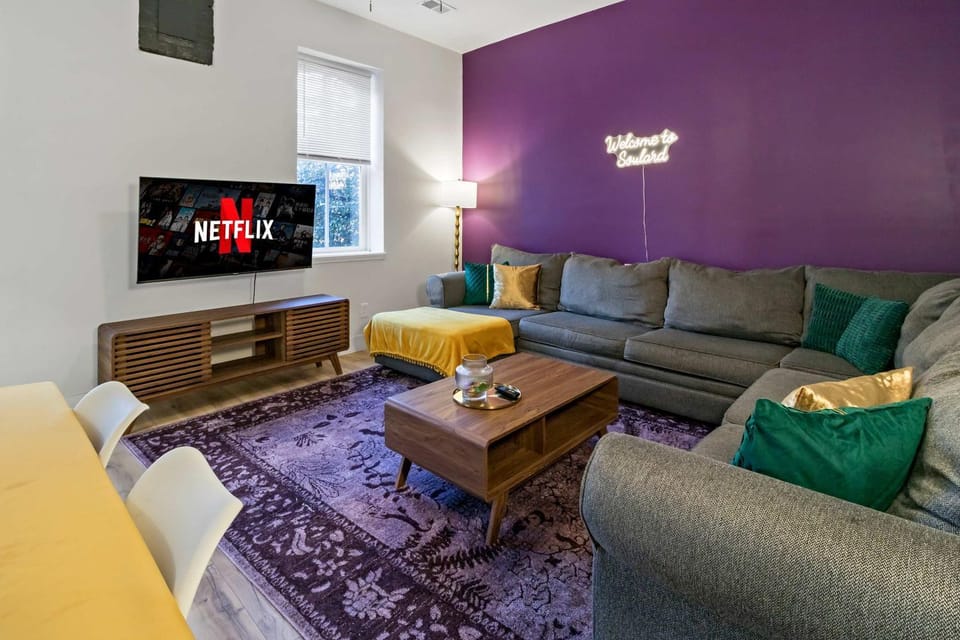 TV and multimedia, Living room, Seating area