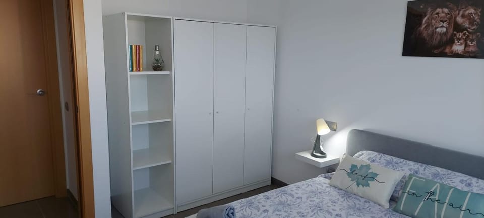 Photo of the whole room, wardrobe