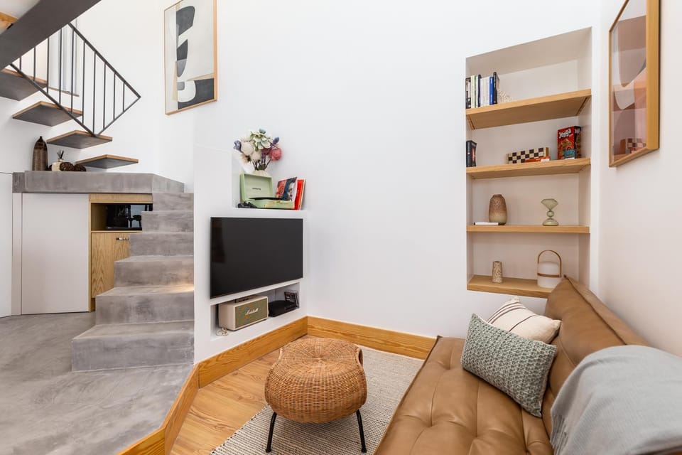 TV and multimedia, Living room, Seating area