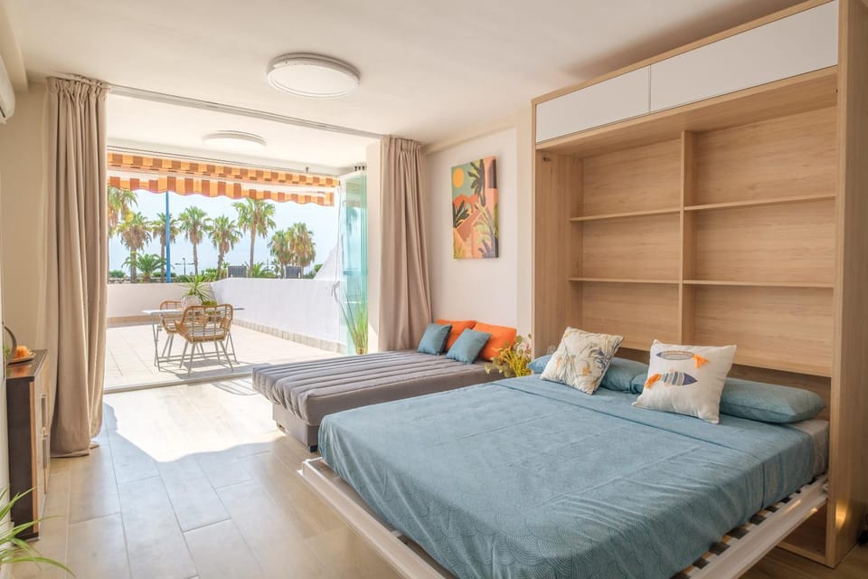 Bed, Balcony/Terrace, Living room, Photo of the whole room, Bedroom