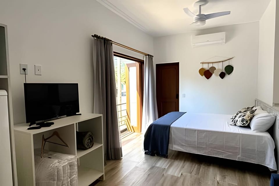 Vila Saíra, chalé Azul Escuro, 50m da praia Apartment in Ilhabela
