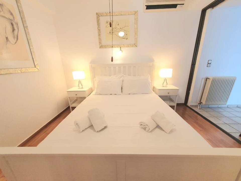 Kavouri Seaside 85sqm Apartment 5' from the beach Apartment in Vouliagmeni