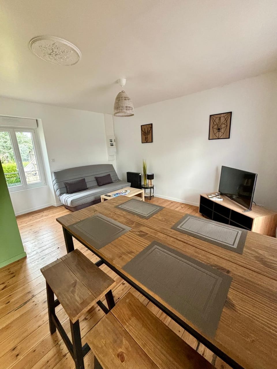 Living room, Dining area