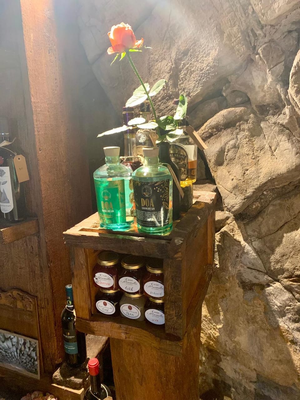 Restaurant/places to eat, Food and drinks