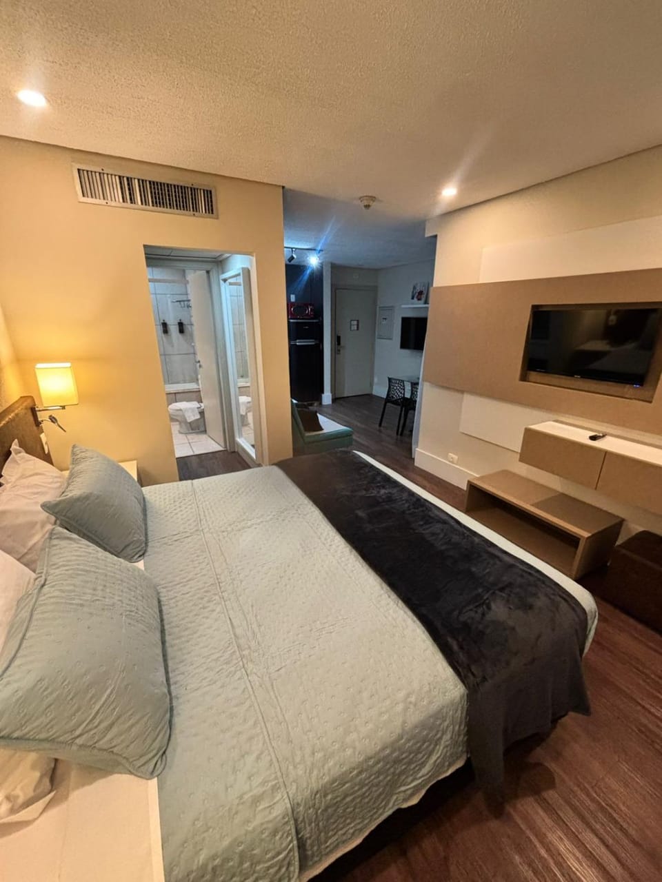Flat VII - Apto dentro do Hotel - Rua Quintana Apartment in Sao Paulo City