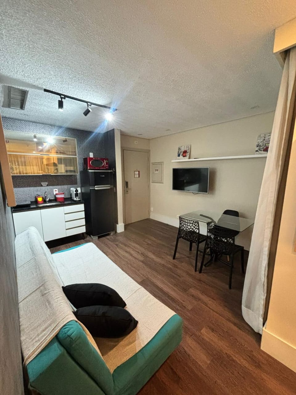 Flat VII - Apto dentro do Hotel - Rua Quintana Apartment in Sao Paulo City