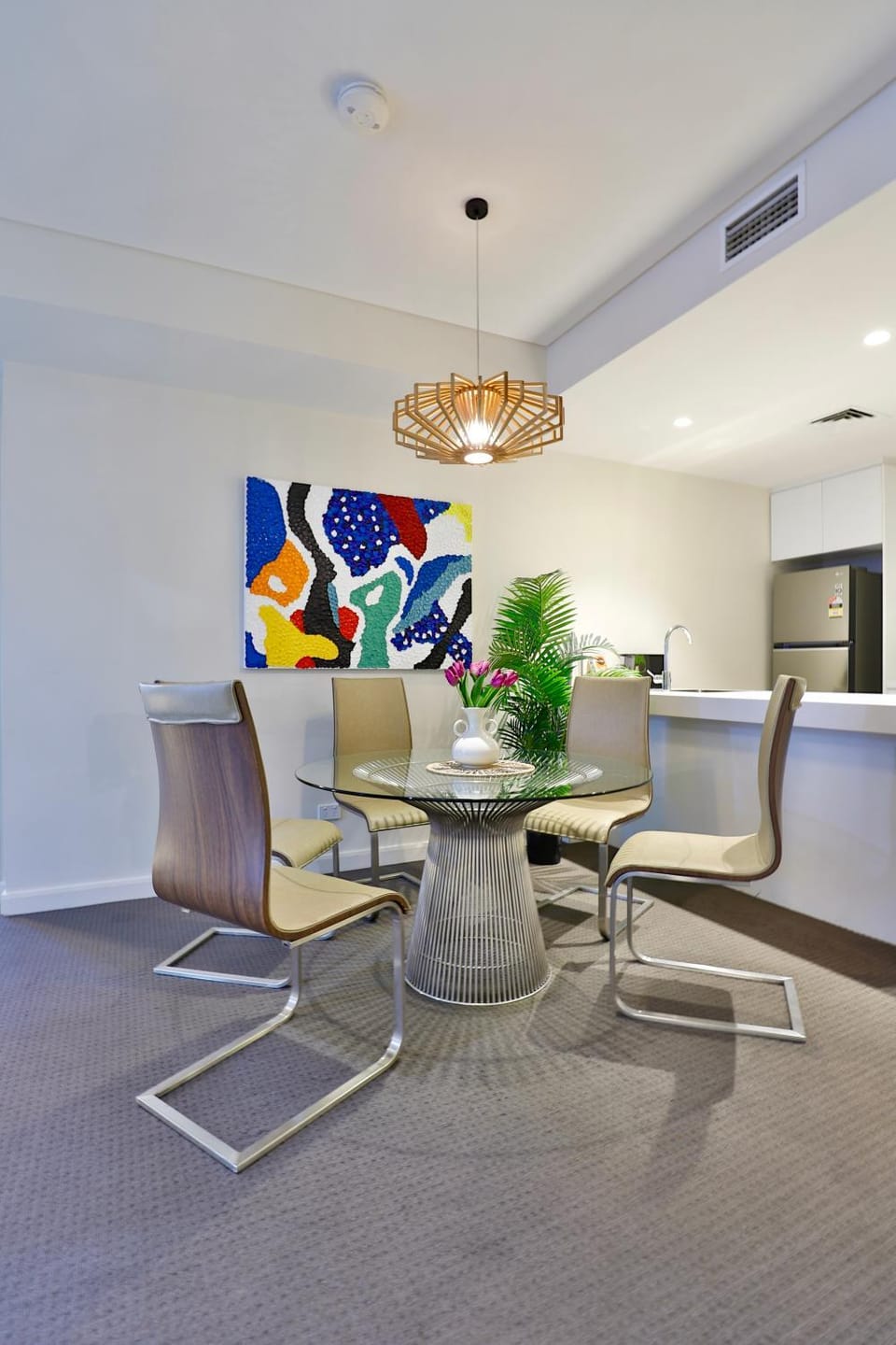 Decorative detail, Seating area, Dining area