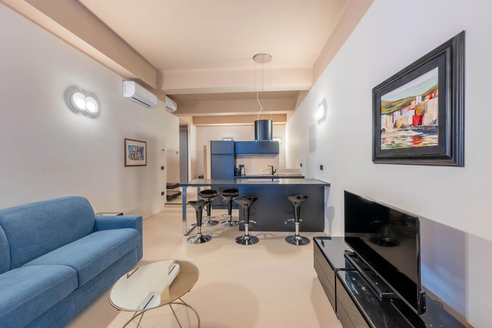 TV and multimedia, Living room, Dining area