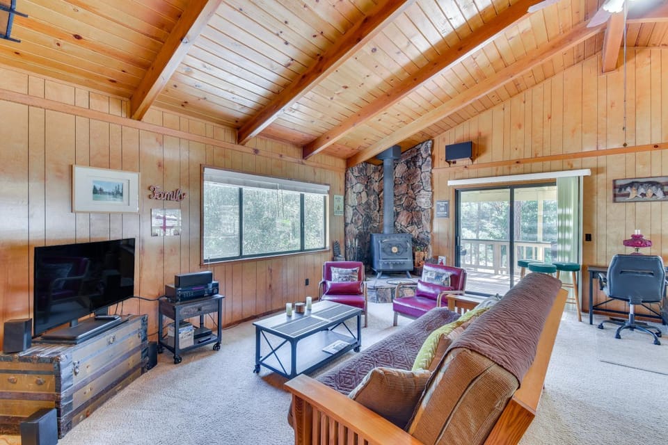 Cozy Cabin in Pine Mountain Lake Near Yosemite! Cabin in Groveland