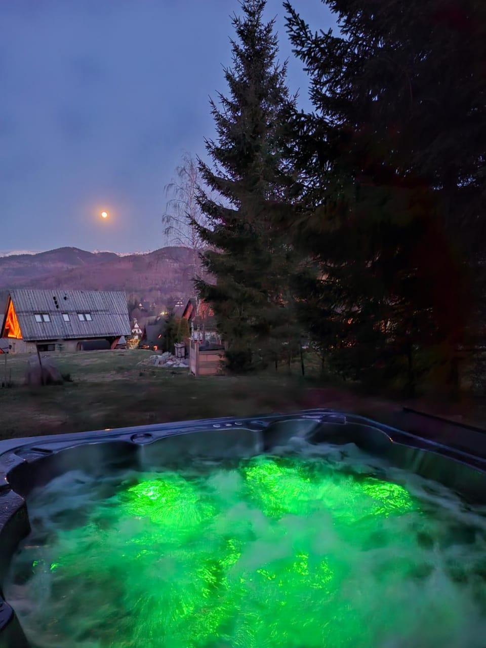 TATRA HOMES domek z jacuzzi House in Zakopane
