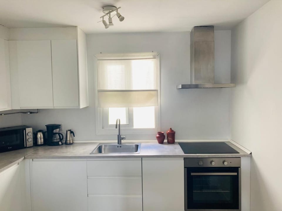 Coffee/tea facilities, Kitchen or kitchenette, dishwasher, minibar, pet friendly, stove, toaster