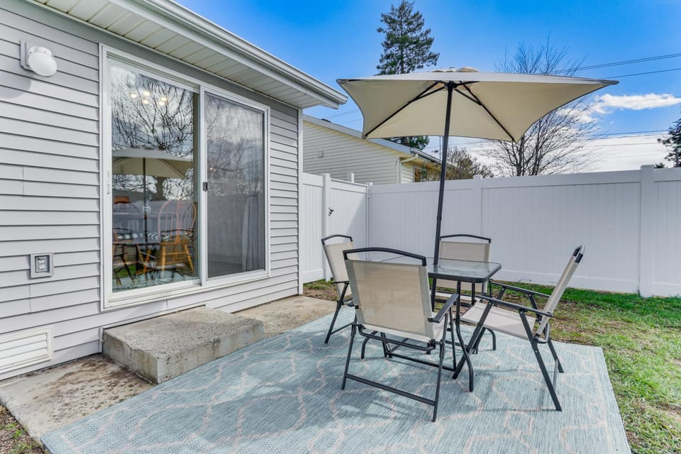 Charming Home with Patio 3 Mi to Hayden Lake! House in Hayden