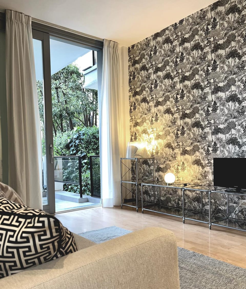 Living room, Garden view