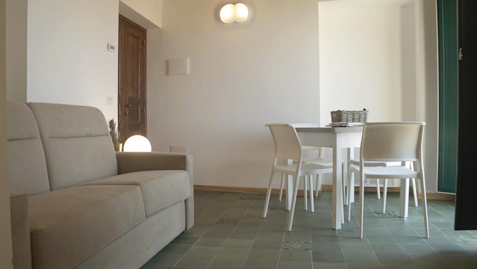 Balcony/Terrace, Living room