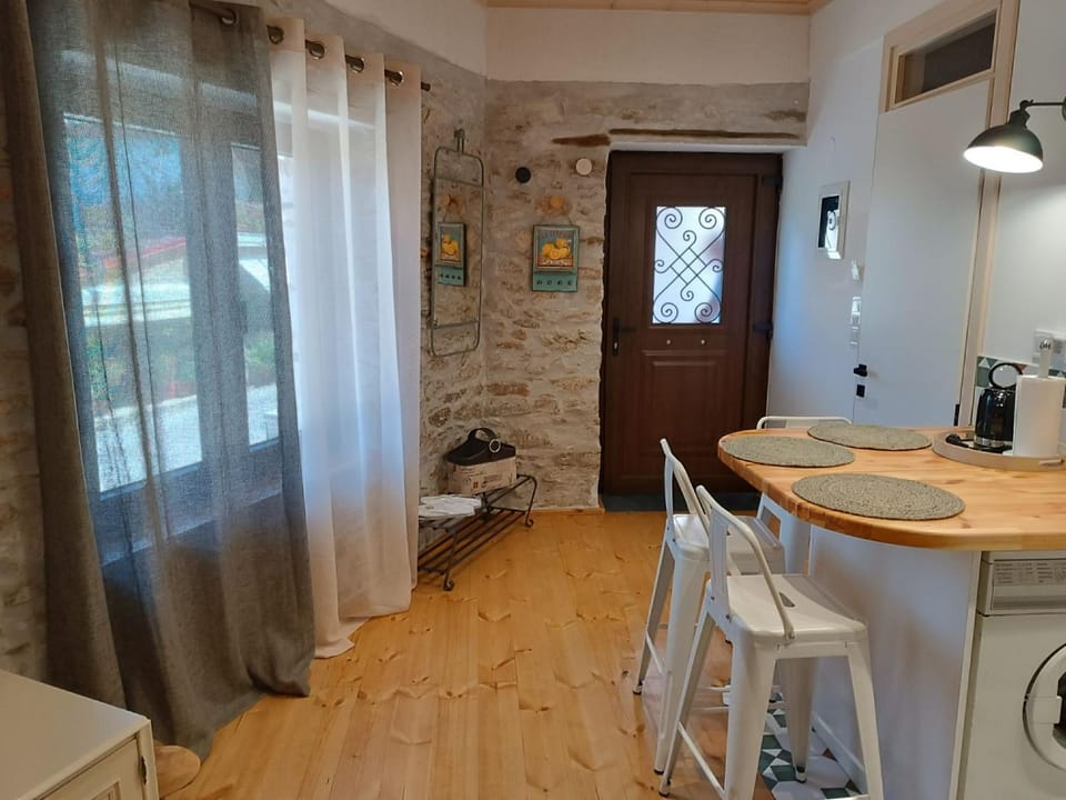Casa Lehovo House in Greece