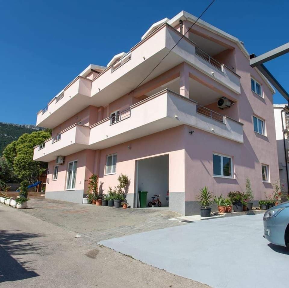 Villa Apartments Brečić 2 Apartment in Šibenik-Knin County, Croatia