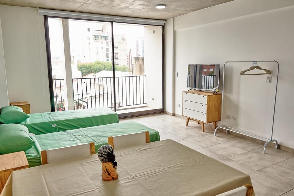 Communal lounge/ TV room, Bed, TV and multimedia, Photo of the whole room, Seating area, Evening entertainment