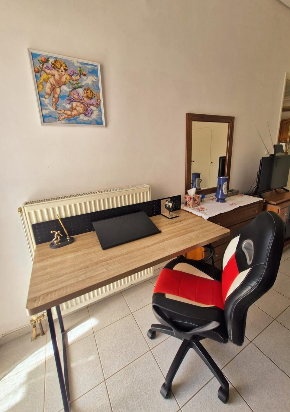 Sofia's Home 9min. Athens Airport Apartment in East Attica Regional Unit, Greece