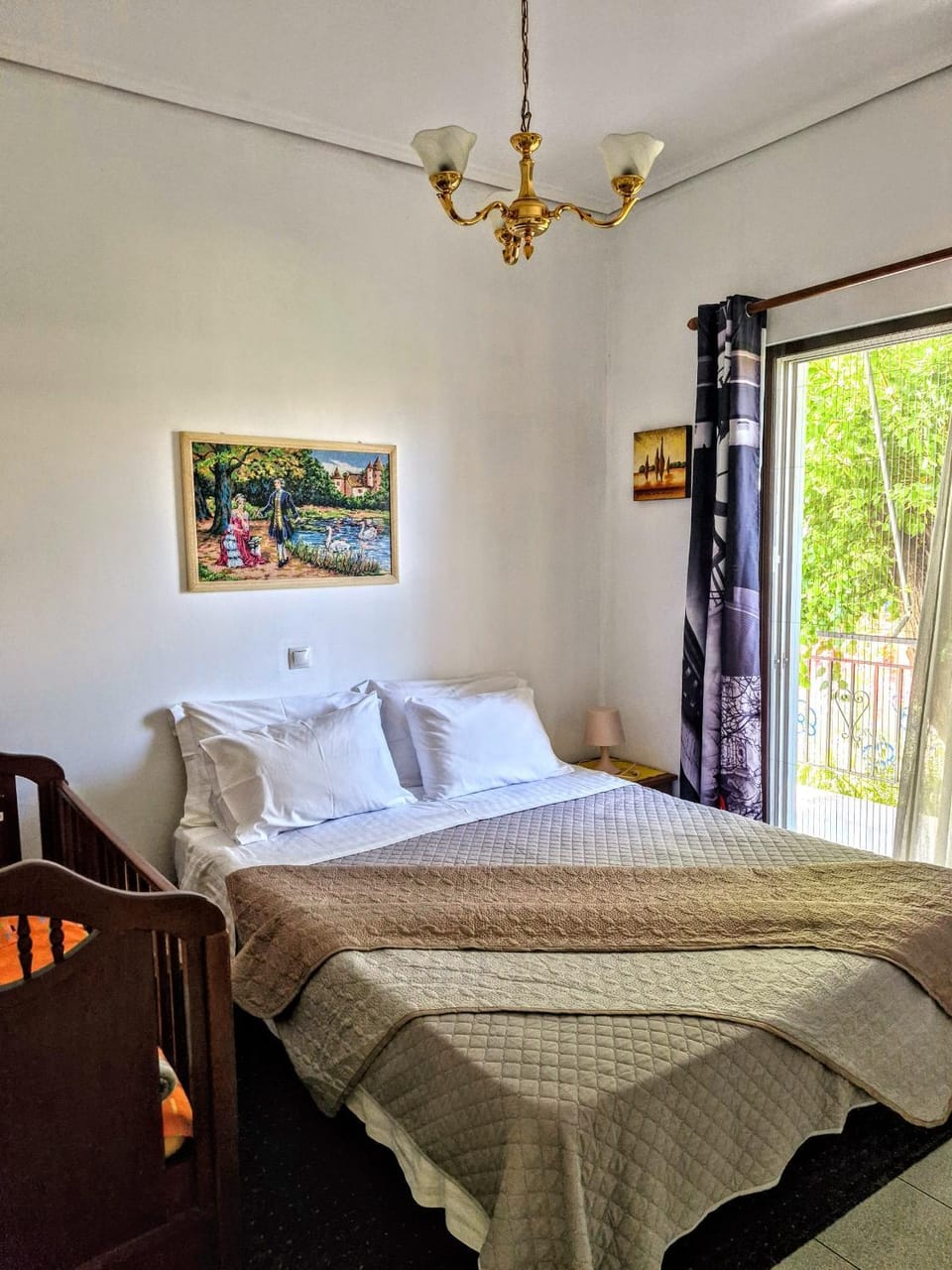 Sofia's Home 9min. Athens Airport Apartment in East Attica Regional Unit, Greece