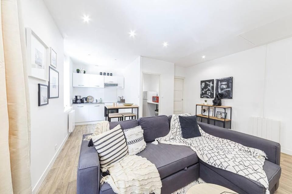 Le Ferry Apartment in Laval