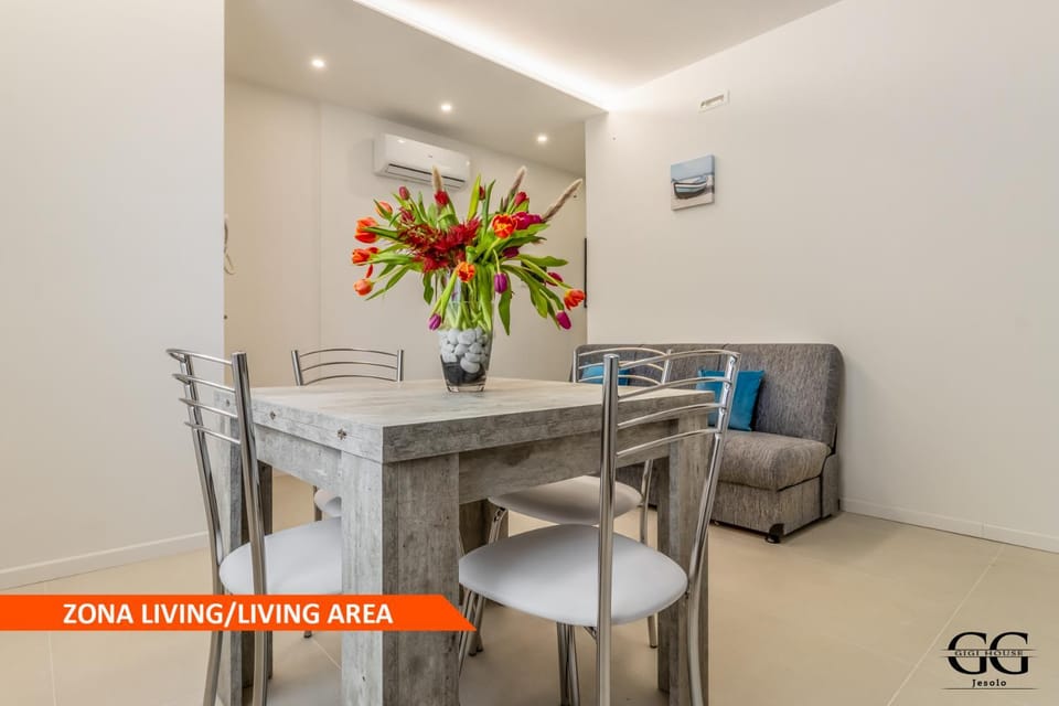 Living room, Seating area, Dining area, kitchen, air conditioner