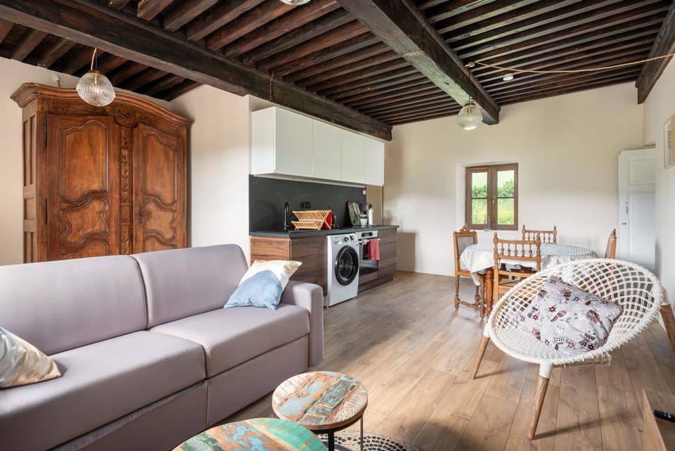 Kitchen or kitchenette, Living room, Dining area