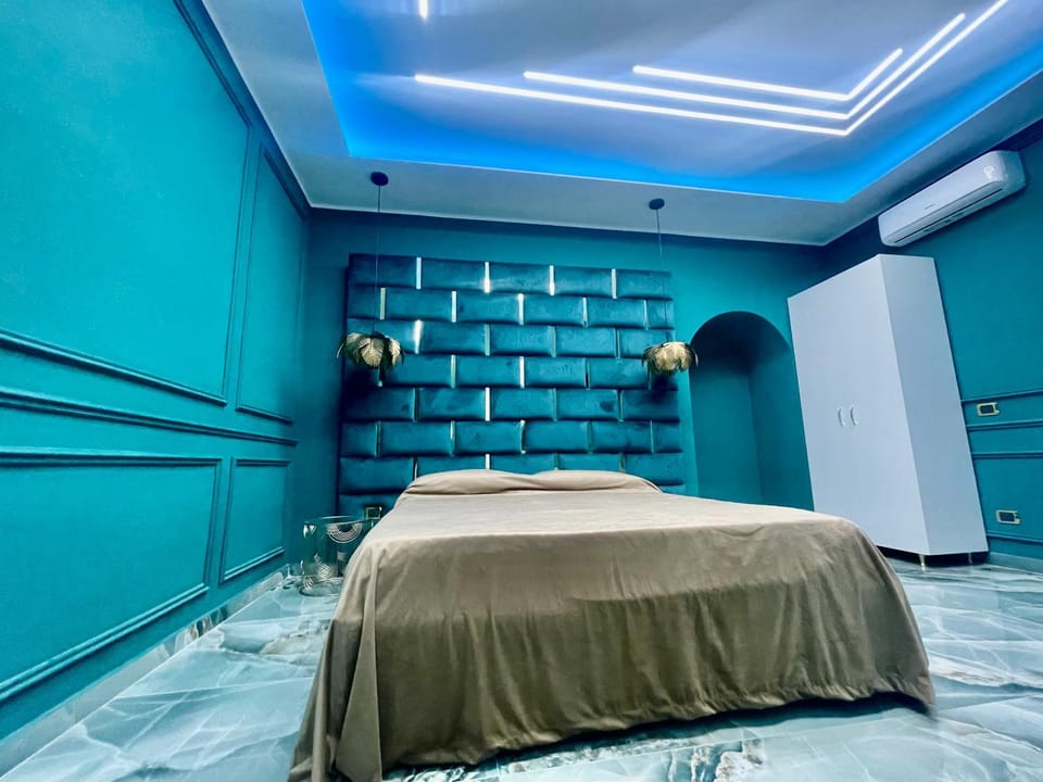 Bed, Photo of the whole room, Bedroom, wardrobe