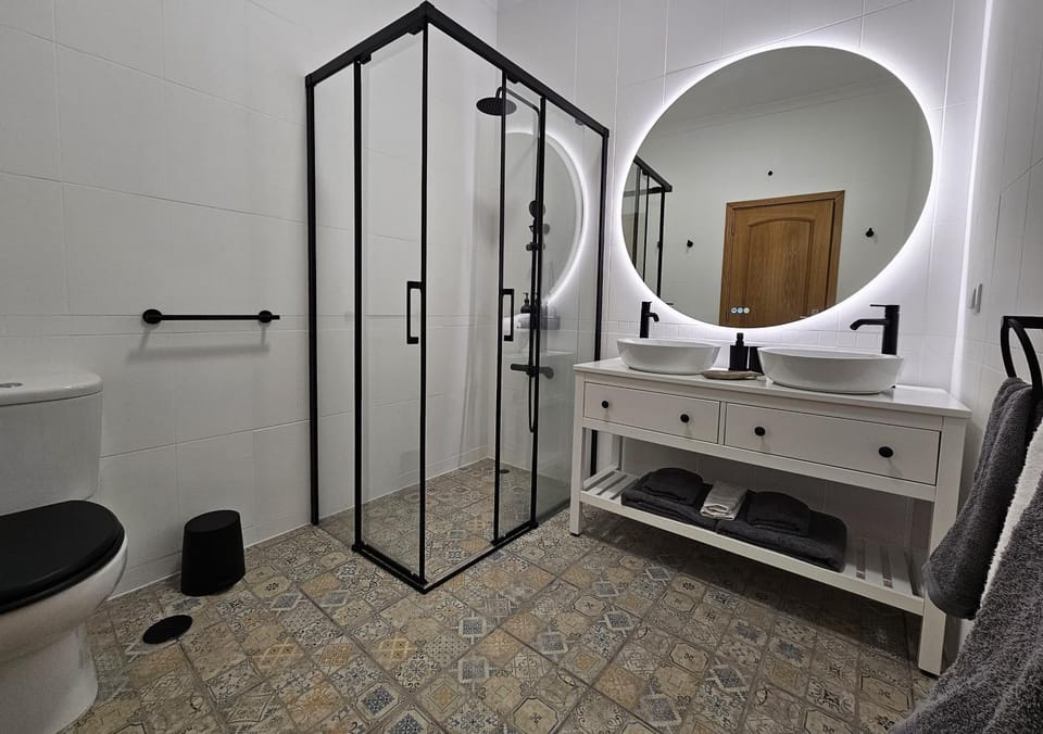 Shower, Bathroom