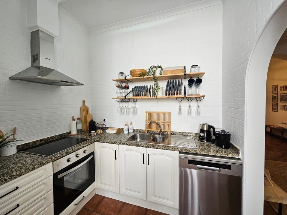 Kitchen or kitchenette, dishwasher, minibar, pet friendly, stove