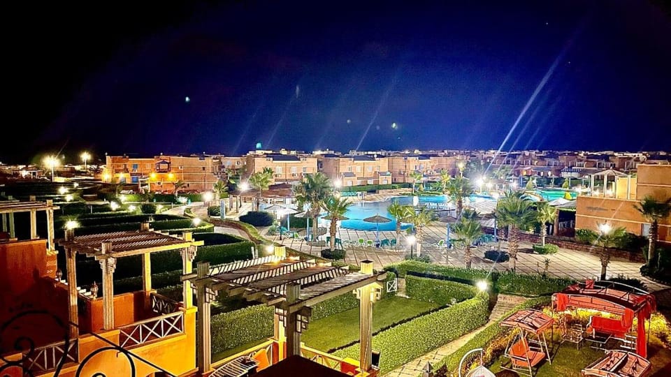 Night, City view, Pool view, Swimming pool, Location