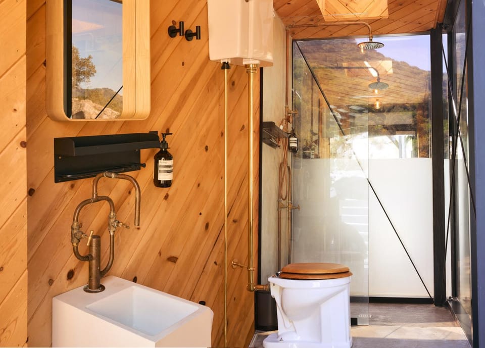 Paradise Ranch Inn - Abundance Tent Luxury tent in Sequoia National Park