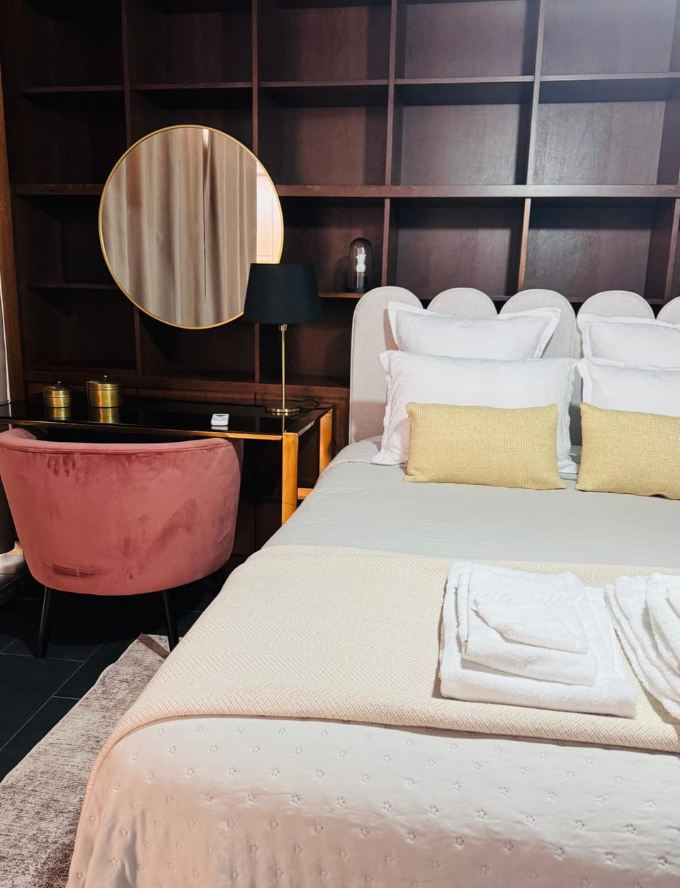 Bedroom, Area and facilities