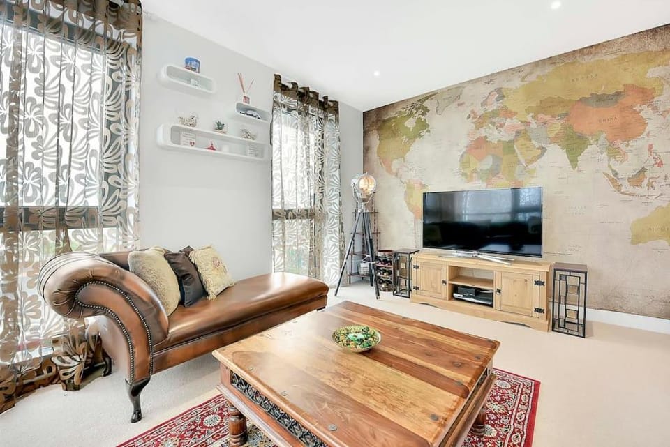 TV and multimedia, Living room, Seating area