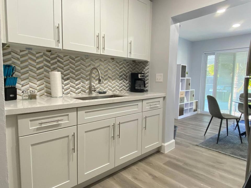 Rachaels Upscale 3 bedrooms Luxury Home House in Dania Beach