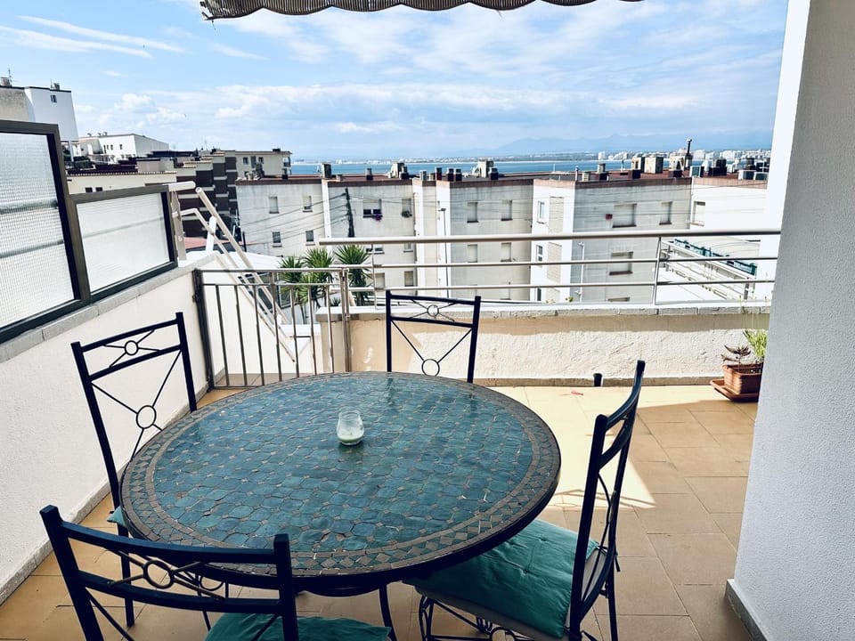 Apartamento Tranquilo con Aire Acondicionado y Parking - ES-258-139 Apartment in Roses