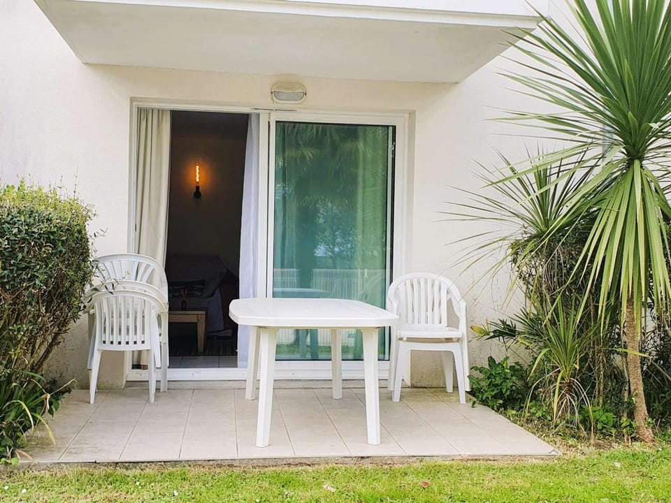 Bel appartement à 100 m de la plage à Fouesnant avec piscine chauffée, pour 4 personnes - FR-1-481-160 Apartment in Fouesnant