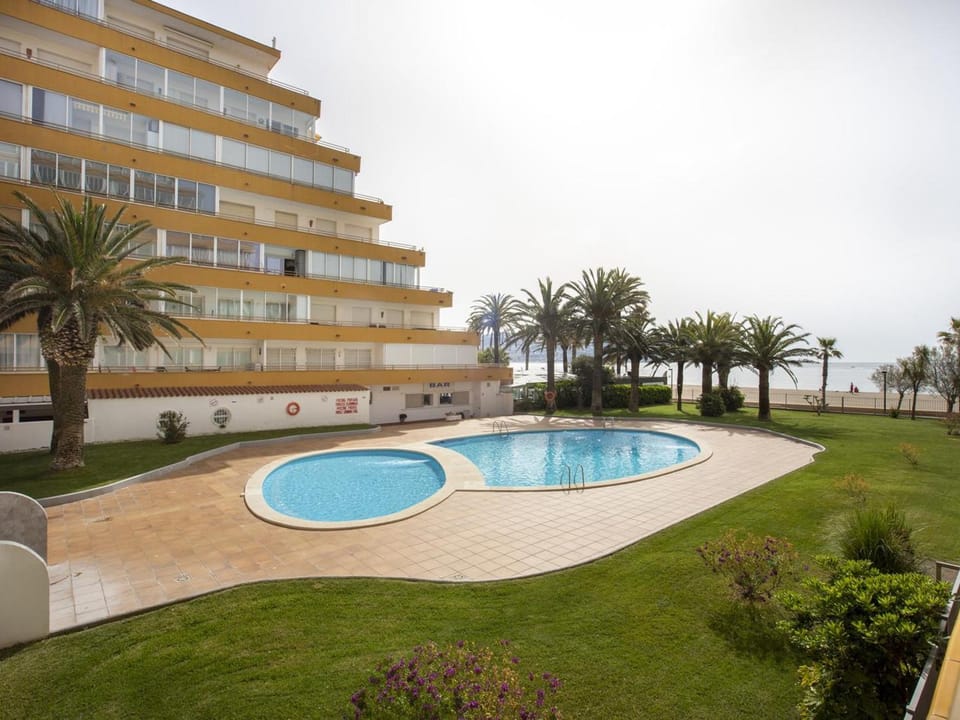 Apartamento cerca de la playa con piscina y terraza - HISP-288-57 Apartment in Roses