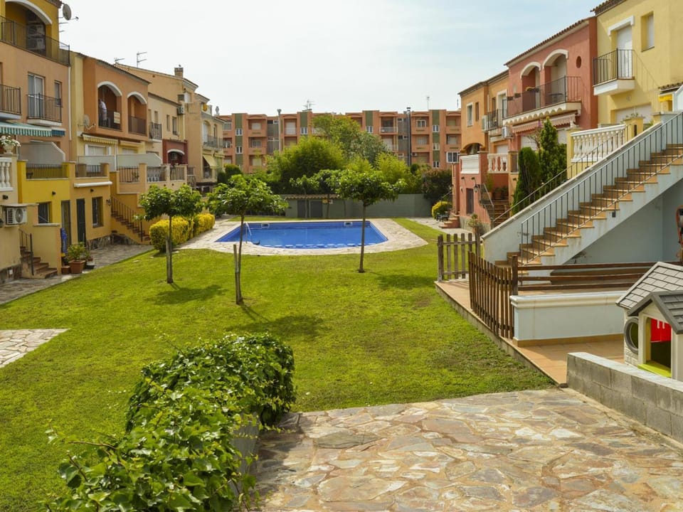 Casa con piscina privada a 100m de la playa, ideal para familias - HISP-288-61 House in Alt Empordà