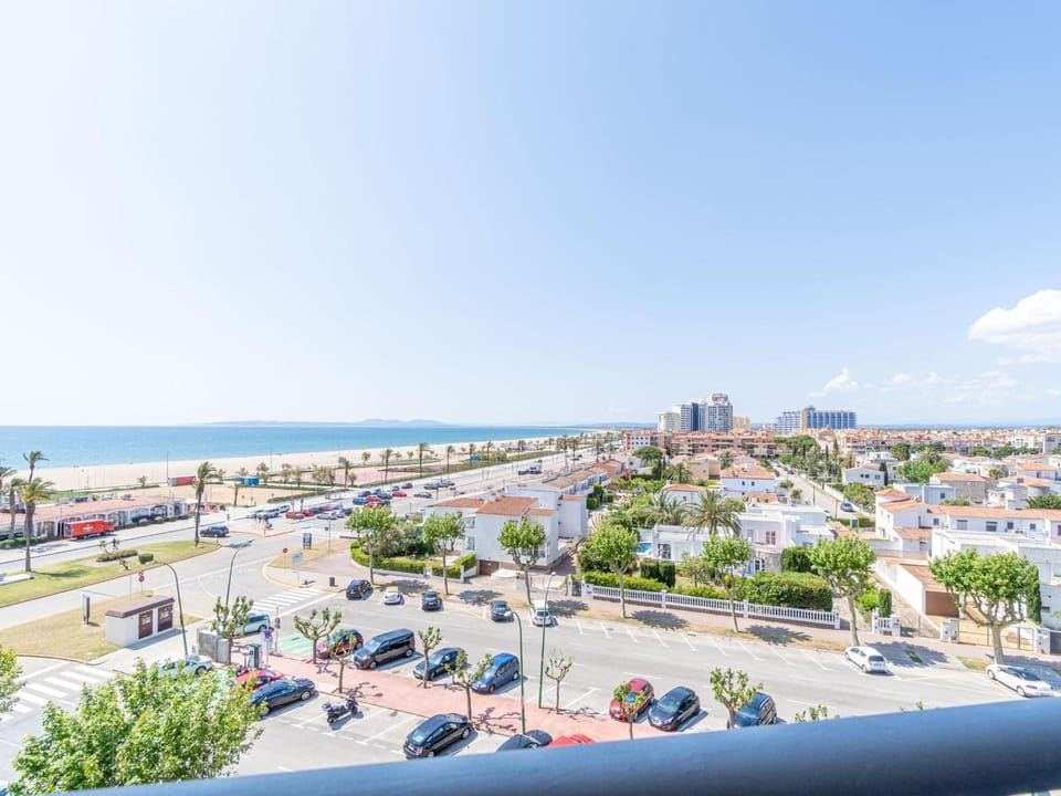 Estudio moderno frente al mar con aire acondicionado en Empuriabrava - HISP-288-63 Apartment in Alt Empordà