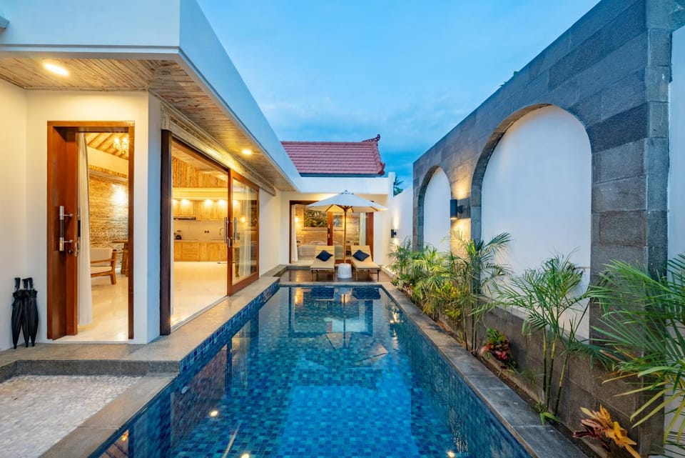 Property building, Patio, Swimming pool
