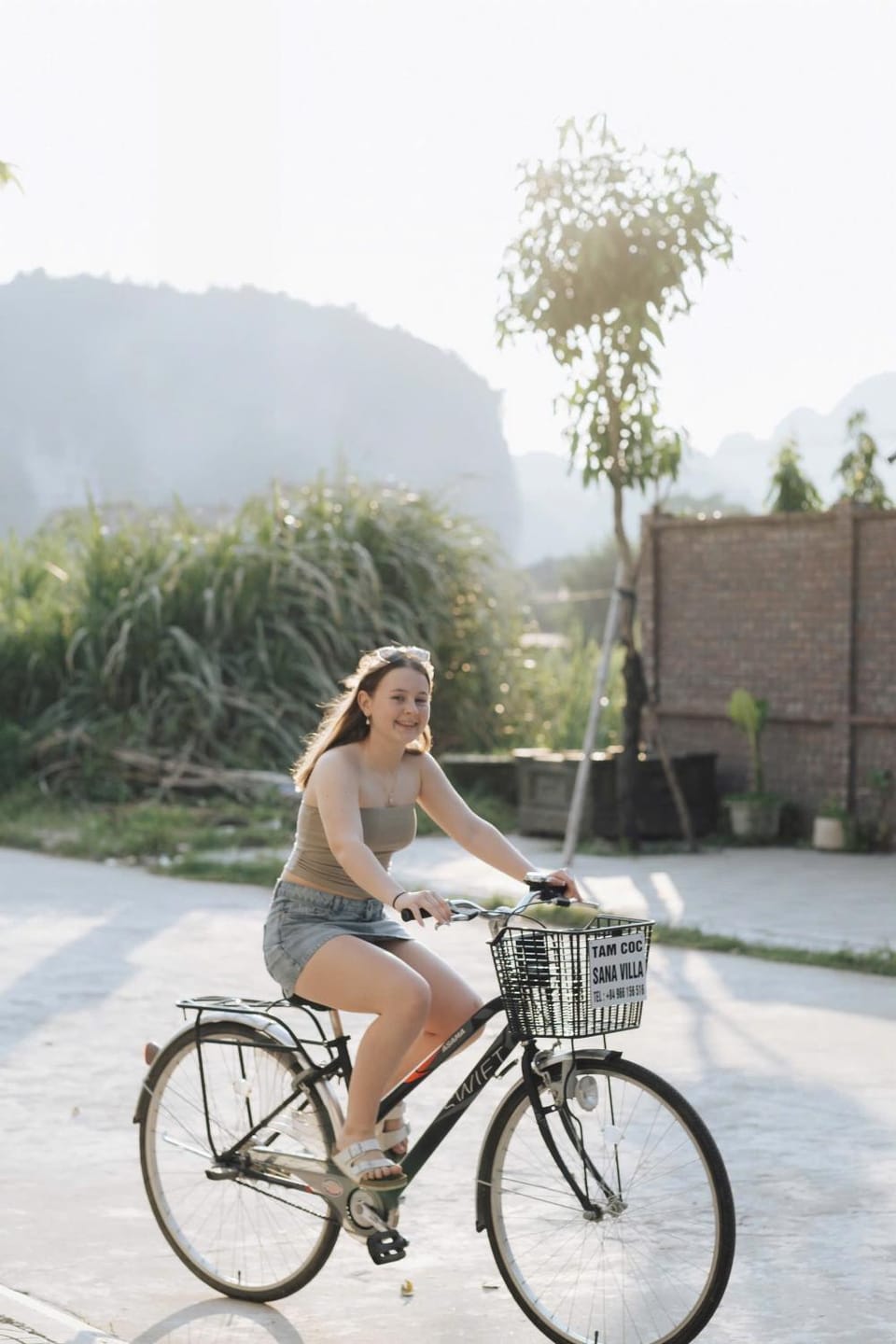 Day, People, Natural landscape, Cycling, Mountain view, group of guests