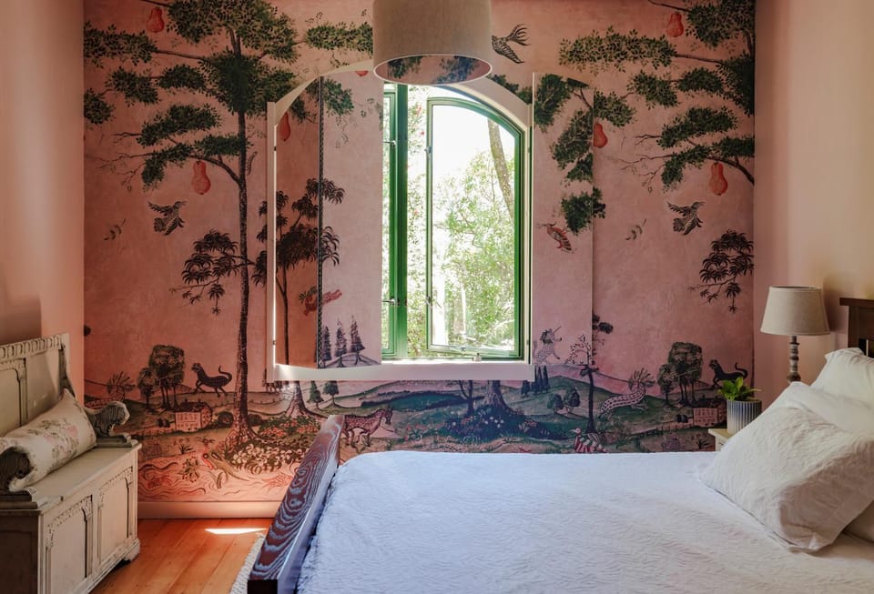 Bed, Bedroom, Garden view