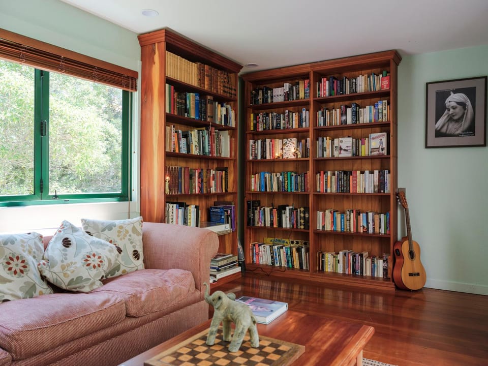 Library, Seating area