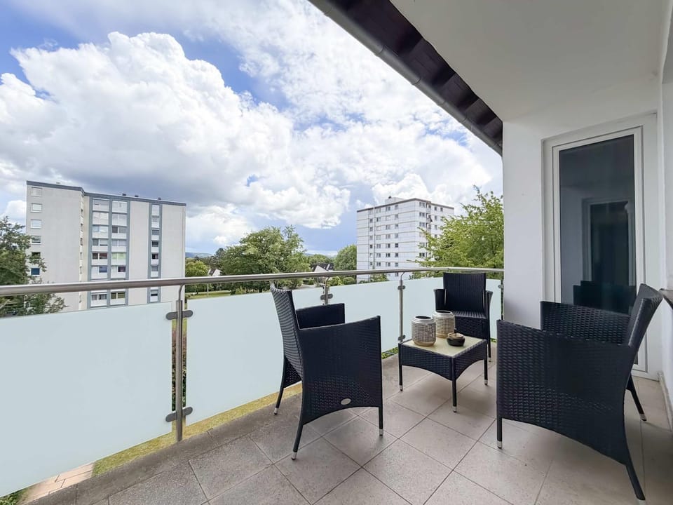 View (from property/room), Balcony/Terrace, Seating area, Dining area