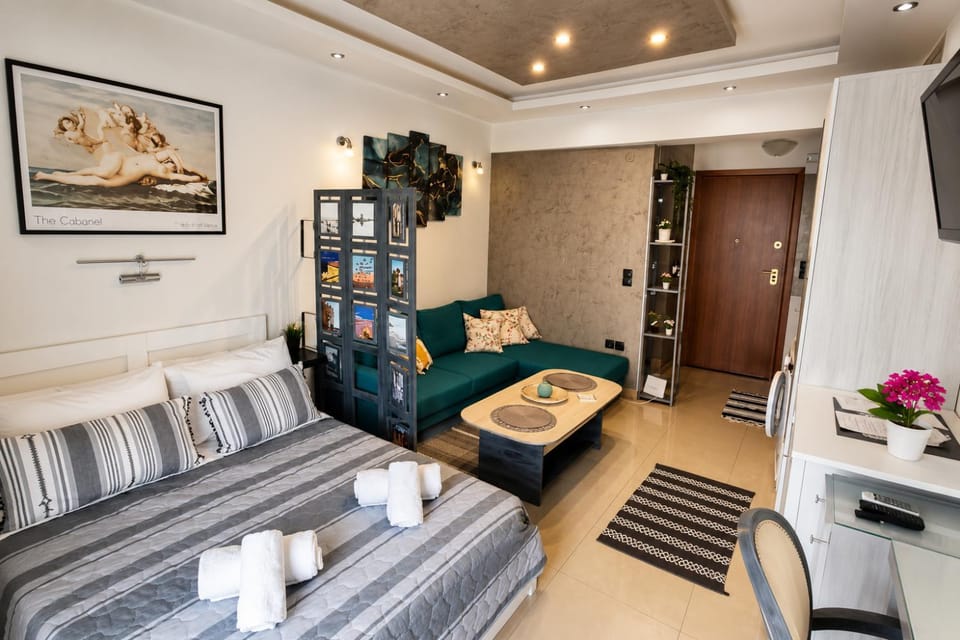 Bed, Living room, Photo of the whole room, Bedroom