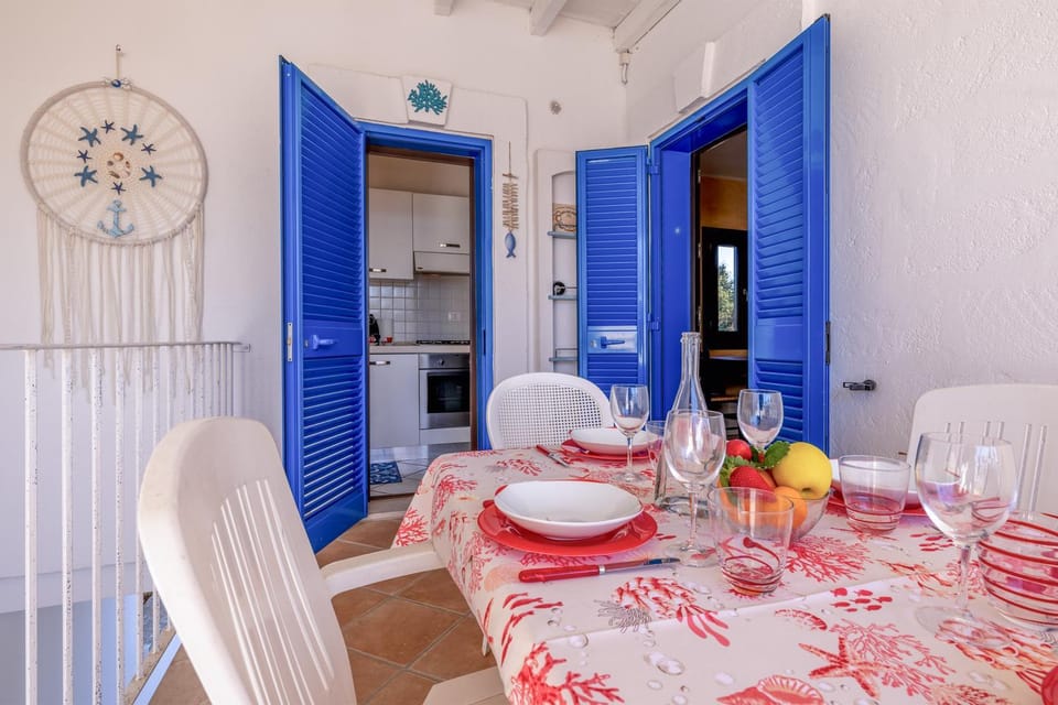 Balcony/Terrace, Kitchen or kitchenette, Living room, Dining area