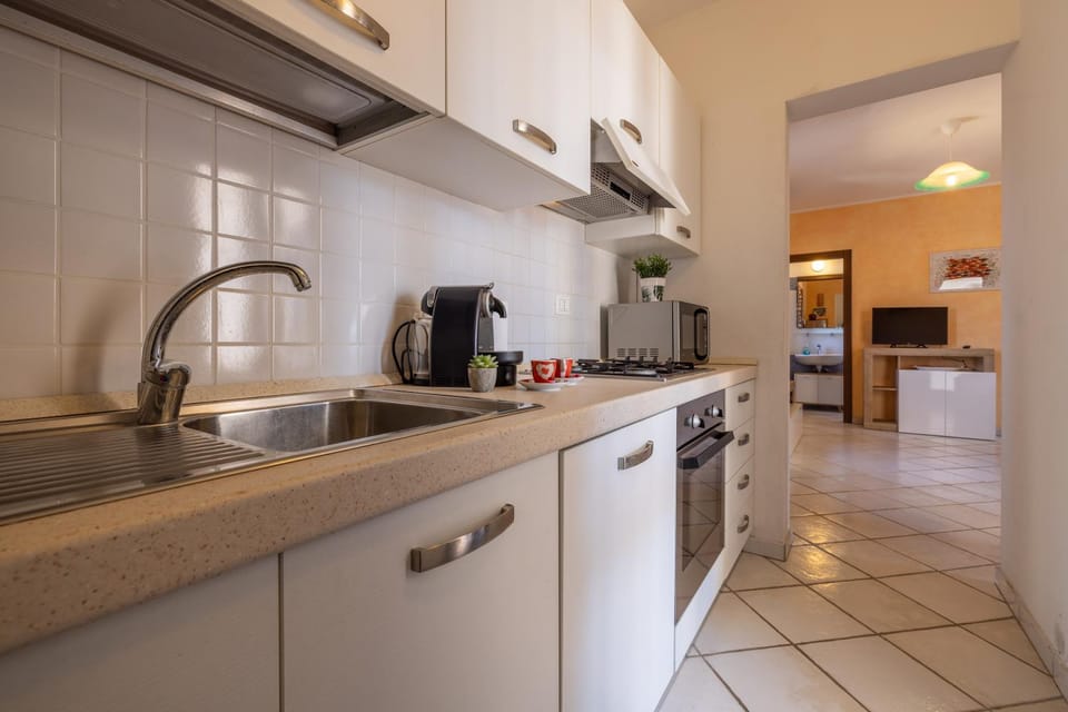Coffee/tea facilities, Kitchen or kitchenette, minibar, pet friendly, stove, washing machine