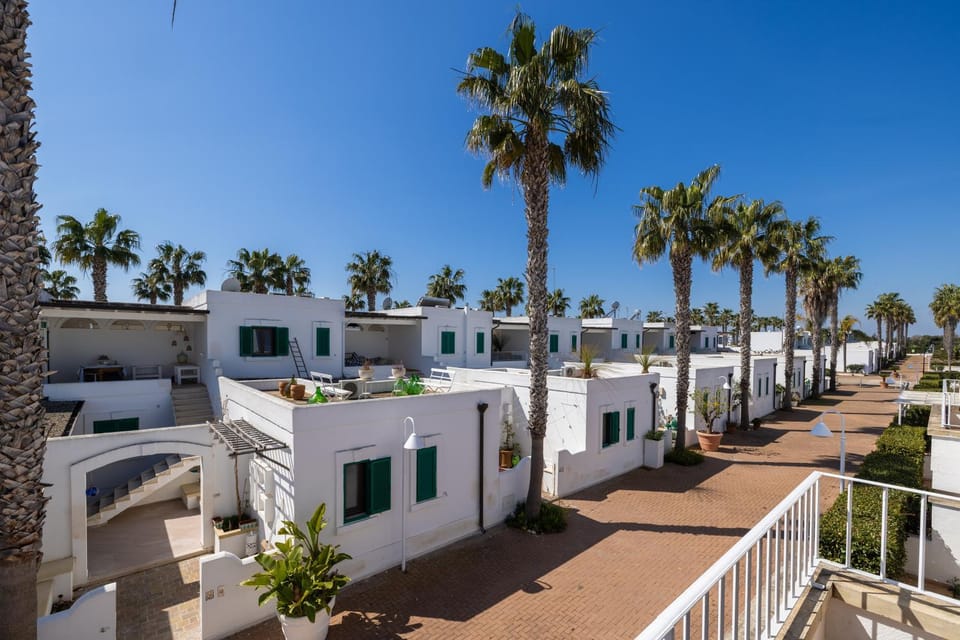 Neighbourhood, View (from property/room), Balcony/Terrace, Street view