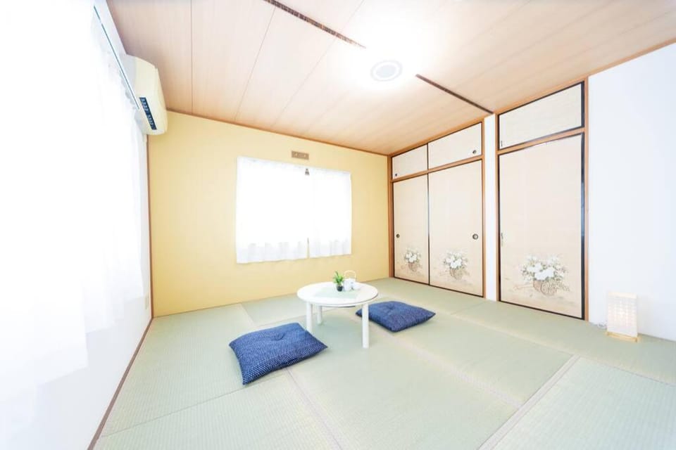 Shiga Lakeside House in Hamabun House in Shiga, Japan