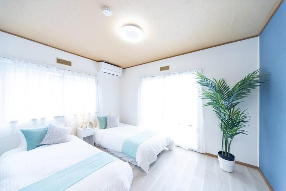 Shiga Lakeside House in Hamabun House in Shiga, Japan